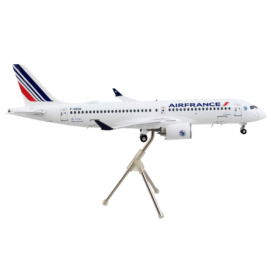 Airbus A220-300 Commercial Aircraft "Air France" White with Striped Tail "Gemini 200" Series 1/200 Diecast Model Airplane by GeminiJets