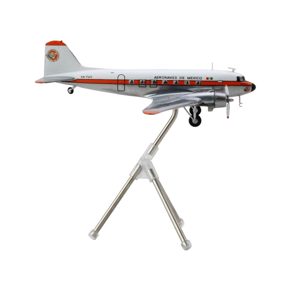 Douglas DC-3 Commercial Aircraft "Aeronaves de Mexico" (XA-FUV) White and Silver with Orange Stripes "Gemini 200" Series 1/200 Diecast Model Airplane by GeminiJets