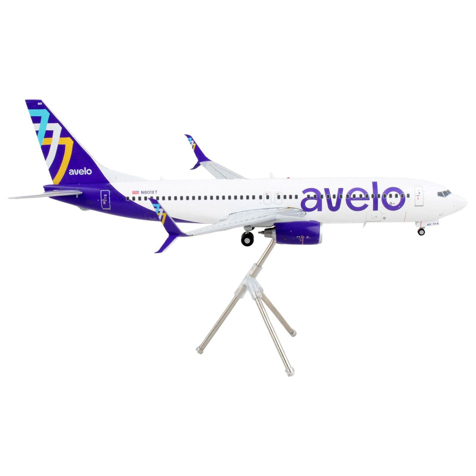 Boeing 737-800 Commercial Aircraft "Avelo Airlines" White with Purple Tail "Gemini 200" Series 1/200 Diecast Model Airplane by GeminiJets