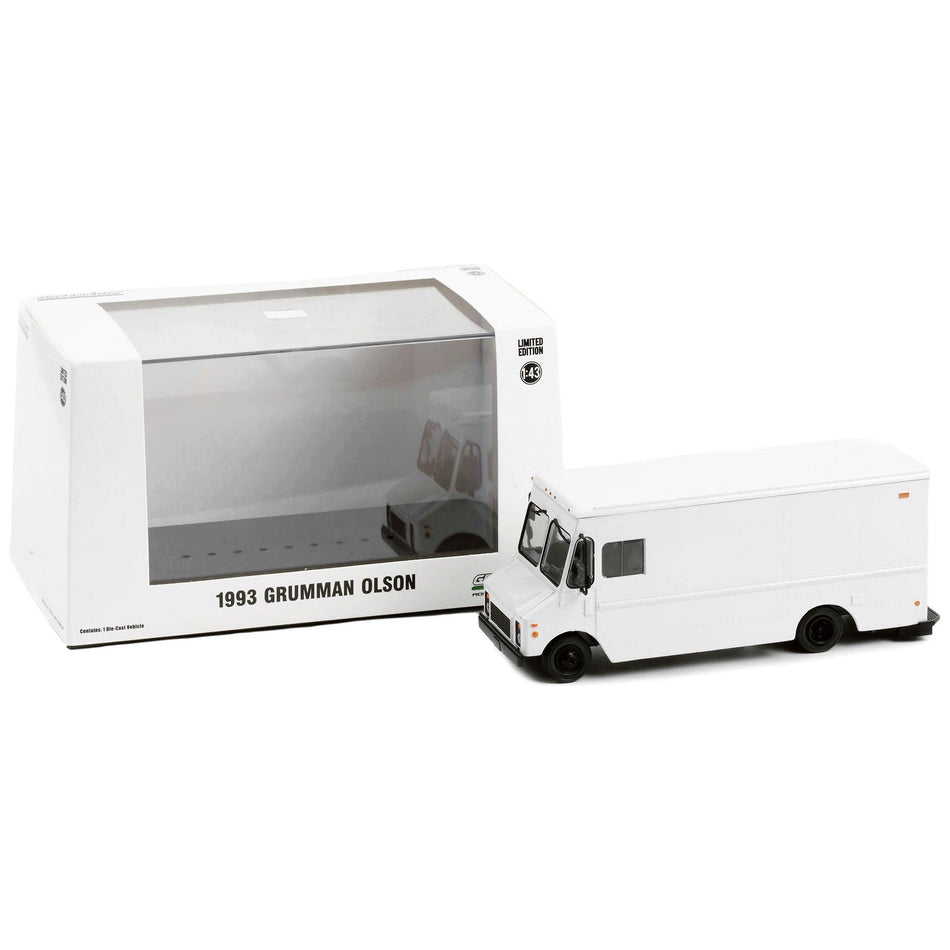 1993 Grumman Olson Van White 1/43 Diecast Model Car by Greenlight