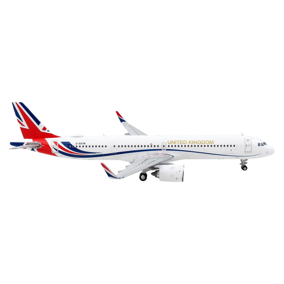 Airbus A321neo Transport Aircraft "Royal Air Force - United Kingdom" White with UK Flag Tail "Gemini Macs" Series 1/400 Diecast Model Airplane by GeminiJets