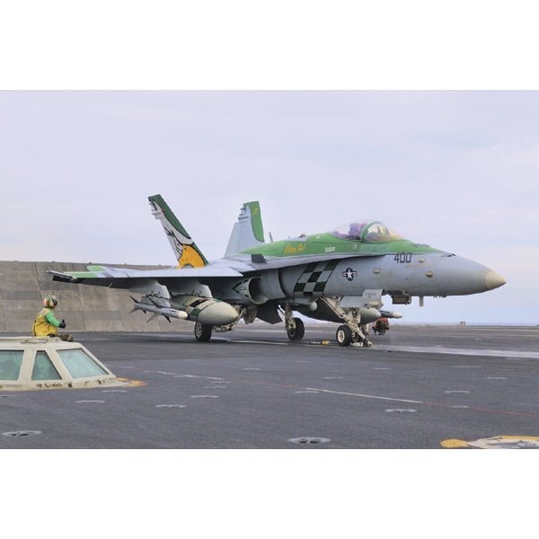 Academy 1/72 12432 F/A-18C Hornet "Chippy-Ho 2009"-Academy-ModelCars.com