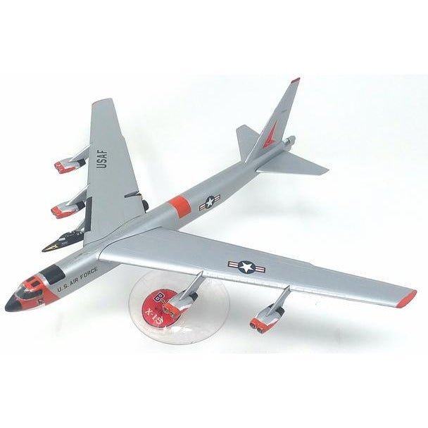 Atlantis 1/175 Boeing B-52 with X-15-Atlantis-ModelCars.com
