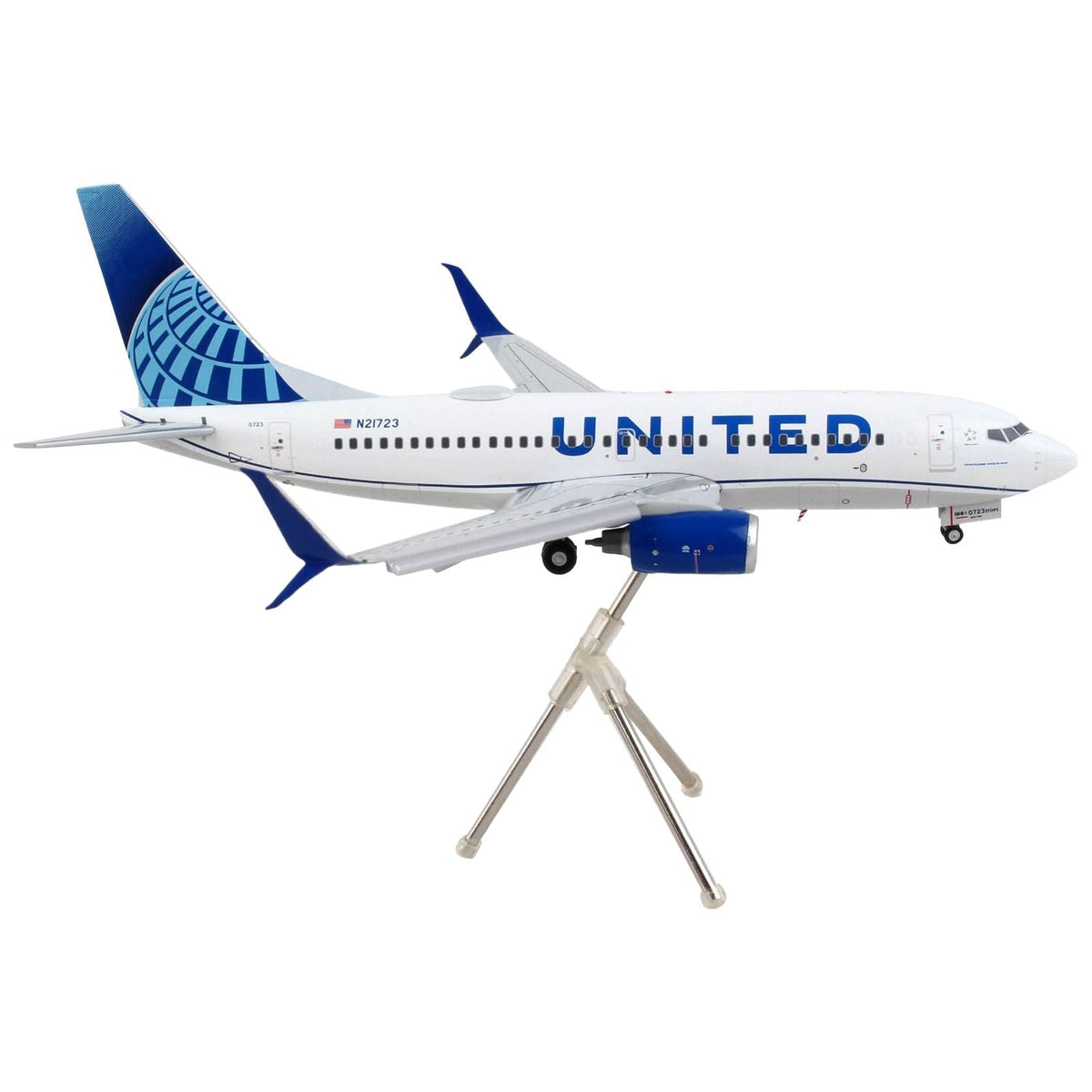 Boeing 737-700 Commercial Aircraft with Flaps Down "United Airlines" White with Blue Tail "Gemini 200" Series 1/200 Diecast Model Airplane by GeminiJets-GeminiJets-ModelCars.com