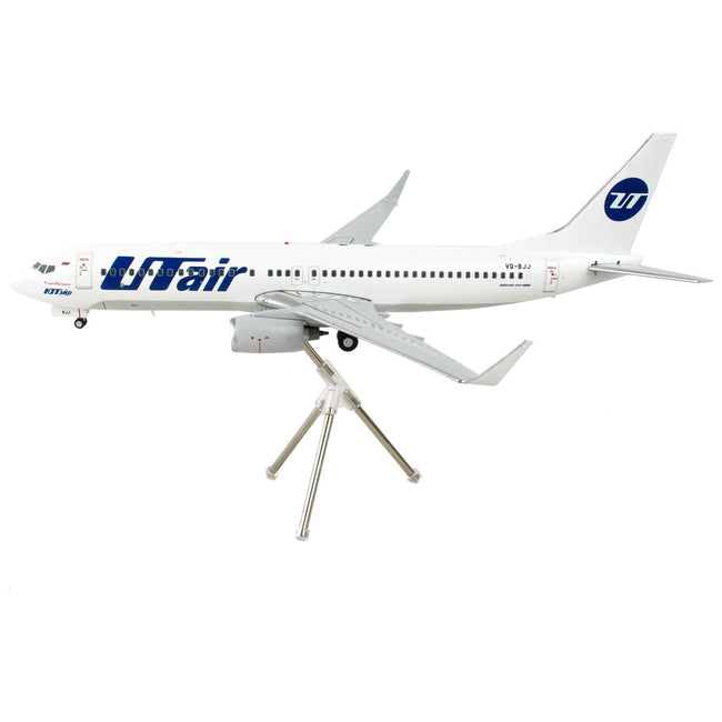 Boeing 737-800 Commercial Aircraft "UTair" White "Gemini 200" Series 1/200 Diecast Model Airplane by GeminiJets-GeminiJets-ModelCars.com