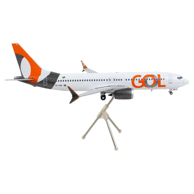 Boeing 737 MAX 8 Commercial Aircraft "Gol Linhas Aereas Inteligentes" White with Orange Tail "Gemini 200" Series 1/200 Diecast Model Airplane by GeminiJets - GeminiJets - ModelCars.com