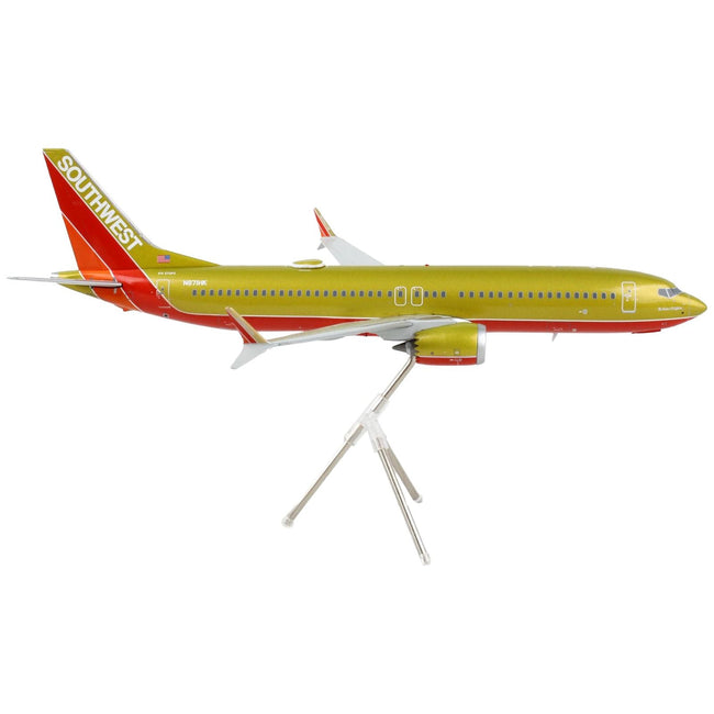 Boeing 737 MAX 8 Commercial Aircraft "Southwest Airlines" Gold and Red "Gemini 200" Series 1/200 Diecast Model Airplane by GeminiJets - GeminiJets - ModelCars.com