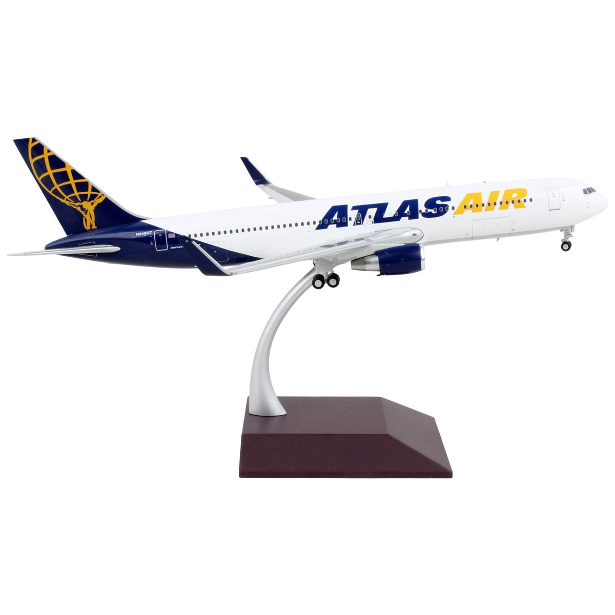 Boeing 767 - 300ER Commercial Aircraft "Atlas Air" White with Blue Tail "Gemini 200" Series 1/200 Diecast Model Airplane by GeminiJets - GeminiJets - ModelCars.com