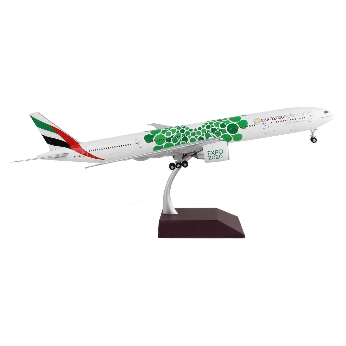 Boeing 777-300ER Commercial Aircraft "Emirates Airlines - Dubai Expo 2020" White with Green Graphics "Gemini 200" Series 1/200 Diecast Model Airplane by GeminiJets-GeminiJets-ModelCars.com