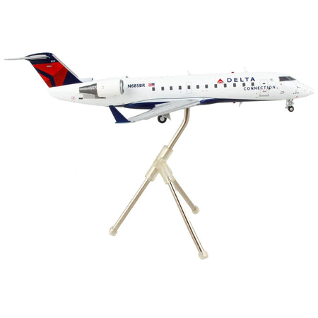 Bombardier CRJ200 Commercial Aircraft "Delta Air Lines - Delta Connection" White with Blue and Red Tail "Gemini 200" Series 1/200 Diecast Model Airplane by GeminiJets-GeminiJets-ModelCars.com