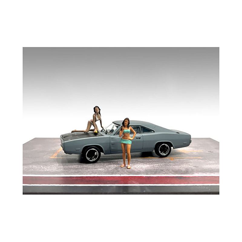 "Car Wash Girls" Set 1 Dorothy and Barbara 2 Piece Figure for 1/43 Scale Models by American Diorama - American Diorama - ModelCars.com