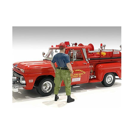 "Firefighters" Off Duty Figure for 1/24 Scale Models by American Diorama - American Diorama - ModelCars.com