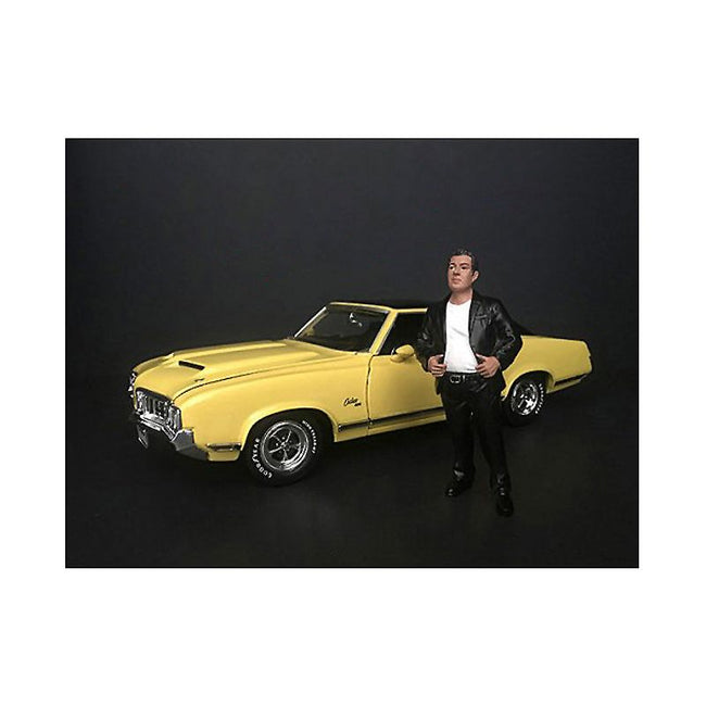 "Hanging Out II" Manuel Figurine for 1/18 Scale Models by American Diorama - American Diorama - ModelCars.com