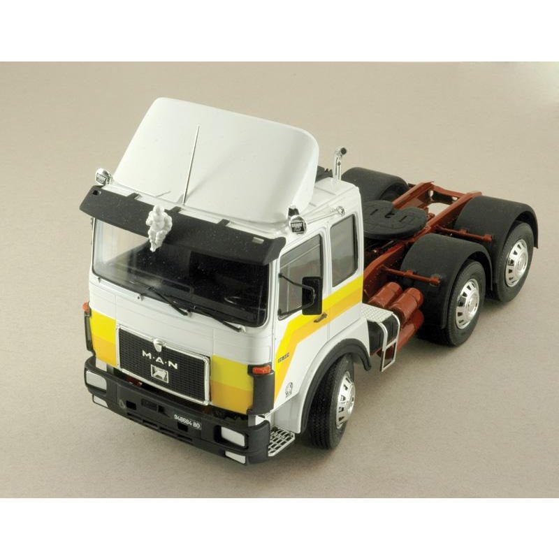 Italeri 1/72 Man 26.321 Formel Six-Italeri-ModelCars.com