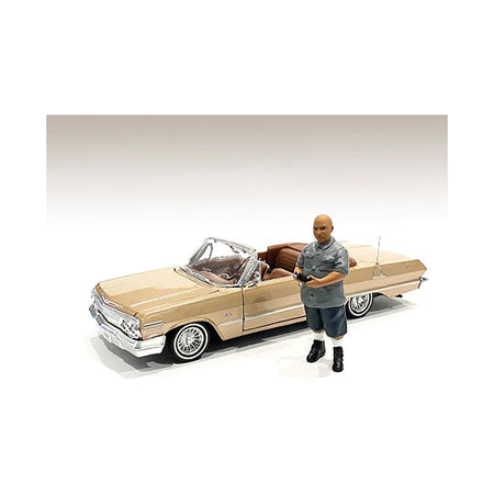 "Lowriderz" Figurine I for 1/24 Scale Models by American Diorama - American Diorama - ModelCars.com