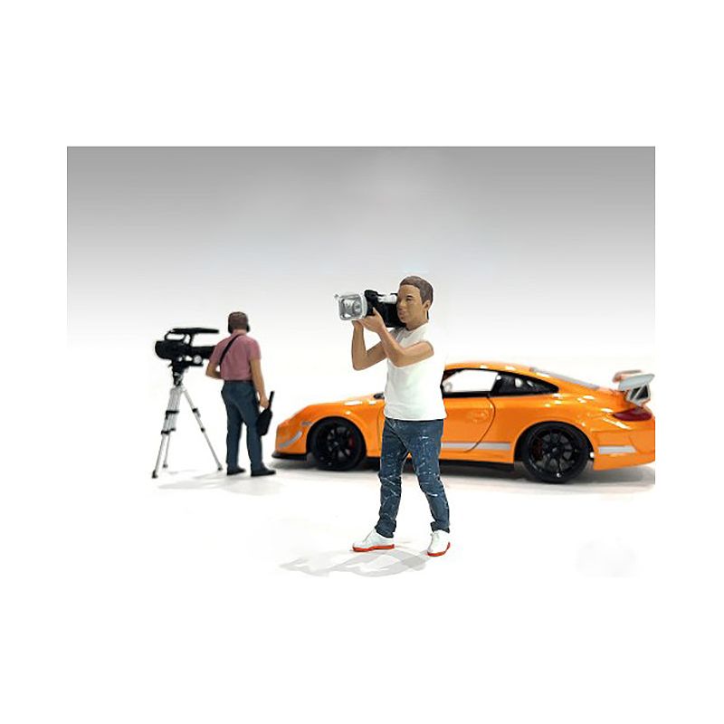 "On - Air" Figure 3 for 1/18 Scale Models by American Diorama - American Diorama - ModelCars.com