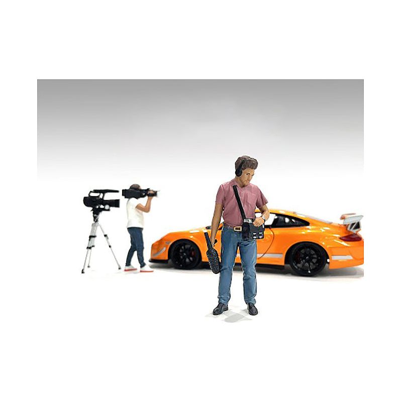 "On - Air" Figure 4 for 1/24 Scale Models by American Diorama - American Diorama - ModelCars.com