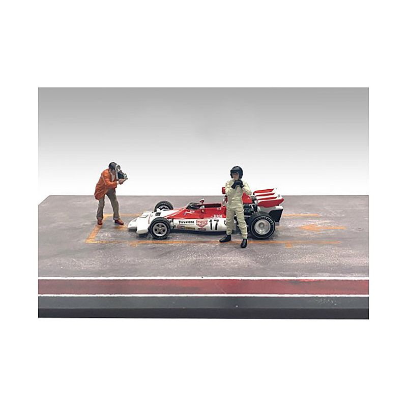 "Race Day" Two Diecast Figures Set 2 for 1/43 Scale Models by American Diorama - American Diorama - ModelCars.com