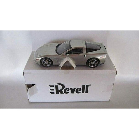 Revell 1-25 2006  Corvette Coupe Silver