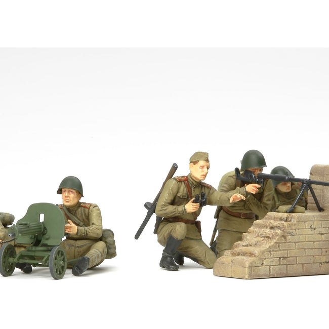 Tamiya 1/35 Russian Anti - Tank Team - Tamiya - ModelCars.com