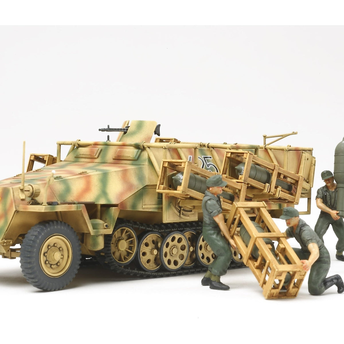 Tamiya 1/48 Mtl.Spw.Sd.Kfz 251/1 Ausf.D-Tamiya-ModelCars.com