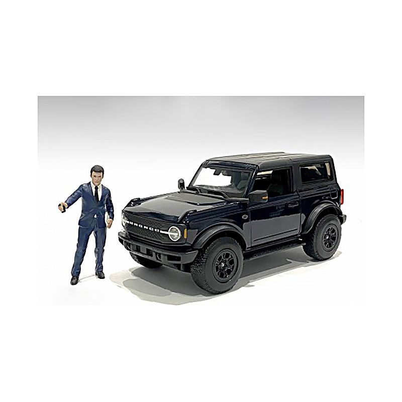 "The Dealership" Male Salesperson Figurine for 1/24 Scale Models by American Diorama - American Diorama - ModelCars.com