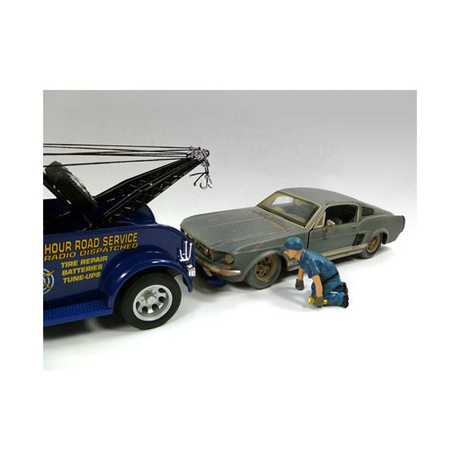 Tow Truck Driver/Operator Scott Figurine for 1/24 Scale Models by American Diorama - American Diorama - ModelCars.com